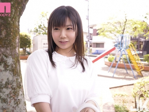 飢渴幼稚園保母「1日戰14次」　沒男人改當AV女優...G奶乍現啦