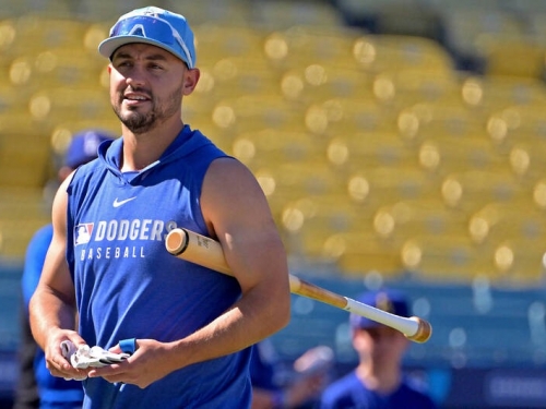 MLB季後賽》領5億約的康佛托未進外卡賽名單 道奇教頭解釋原因