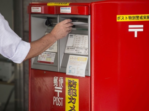 日本版阿嘉？61歲郵差嫌送信麻煩 家裡藏2.4萬封郵件