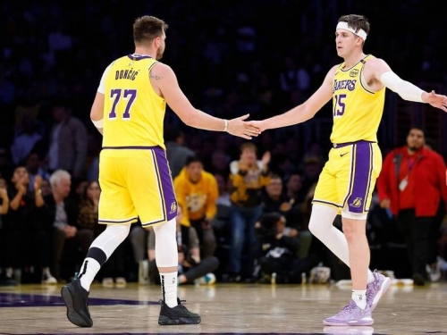 NBA》遭謠傳不喜歡與東契奇當隊友！ 湖人「鄉村曼巴」里維斯發聲了