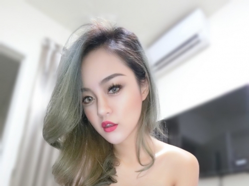 台俄混血長腿妹－Penny 朱皮兒