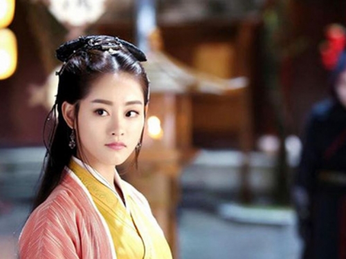 史上最強陪嫁「丫鬟」　小姐只當妃子　她逆襲扶正當皇后