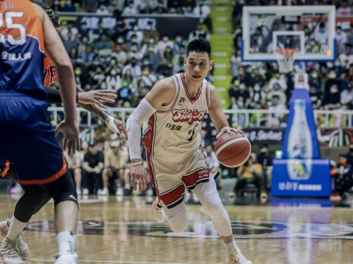 PLG》林書豪15助攻破聯盟紀錄 率鋼鐵人搶下本季第8勝