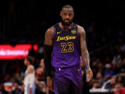 NBA》詹皇因「個人原因」缺陣 湖人主帥坦言不知何時回歸