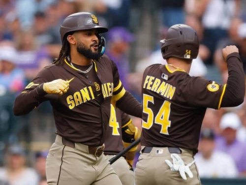 MLB》火力大爆發！教士狂灌16安10分走出陰霾 緊咬5連敗道奇