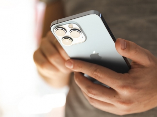 工作七天能換iPhone 14！大數據曝台灣人購買力「全球前十」新機價僅佔年薪３％
