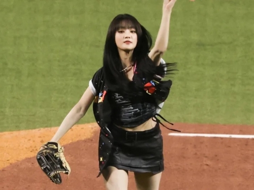 中職》小「奶味藍」不打擾Minnie獲本人回覆 蔡其昌會長送暖要給她簽名球