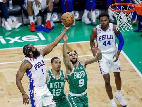 NBA季後賽》恩比德「封鎖隊友」！ 哈登變鐵匠寫生涯第三慘