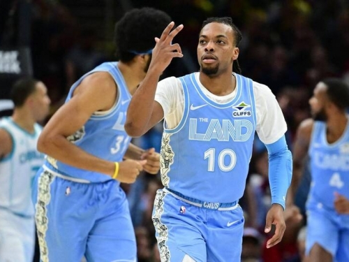 NBA》開季15勝0敗必闖總冠軍賽 騎士下一場迎嚴峻挑戰