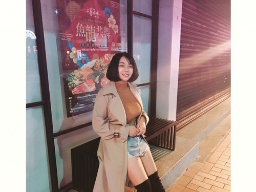 「著衣巨乳」來了！超猛胸圍毛衣包不住，越包感覺越大....這身材讓人衝動！
