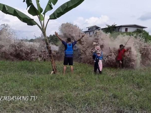 網傳「東加海嘯有人自拍被捲走」？ 實為影片被錯誤挪用