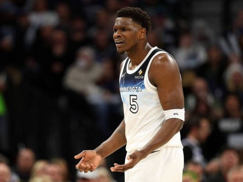 NBA》不想一直傳球！ 灰狼球星「蟻人」被瘋狂包夾吐露無力感