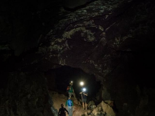 被誤認為導彈基地的天坑在火星上也有！40公里長度足以容納一座城