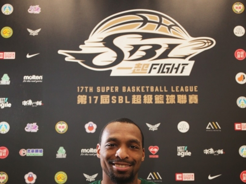 SBL》巴克利一天兩杯珍奶 最欣賞「字母哥」